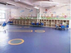 幼儿园活动室塑胶地板